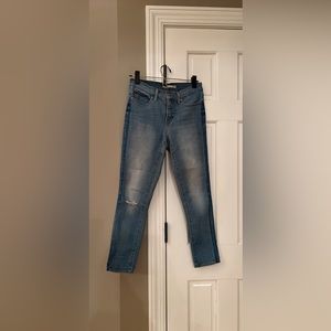 Levi 311 Shaping Skinny size 26